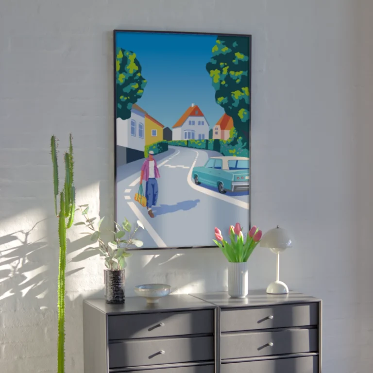 Hjem En plakat af en mand der går på gaden Hulvej i Horsens.